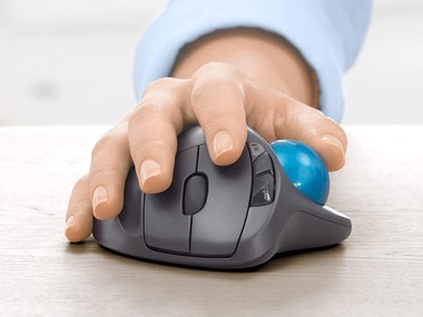 Logitech-M570-Wireless-Trackball-Mouse-06-1200x900