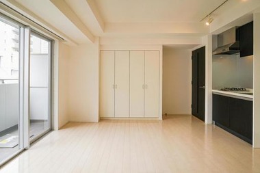 b7a2beac3e21bb153242cf300bd320c7_t