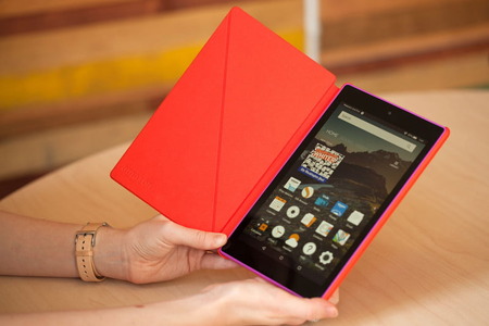 amazon-fire-hd-8-case-open-800x533-c
