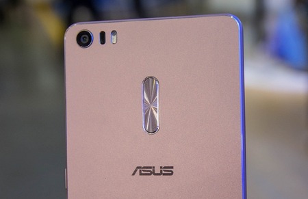 Asus-Zenfone-3-Ultra-First-Look-AA-7-of-15