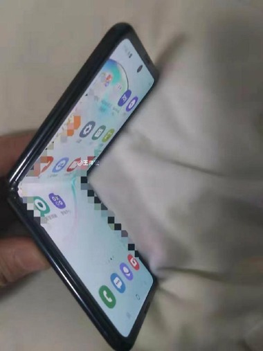 GALAXY_FOLD_2_3_compressed
