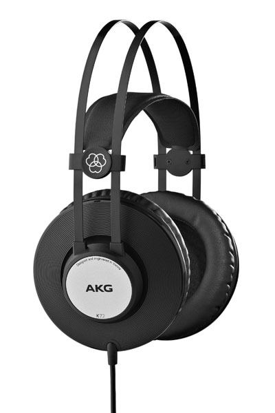 akg02