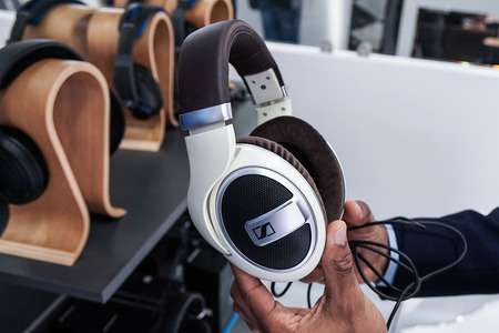 01-Sennheiser-HD-599