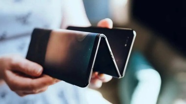 Huawei-tri-fold-smartphone-proto
