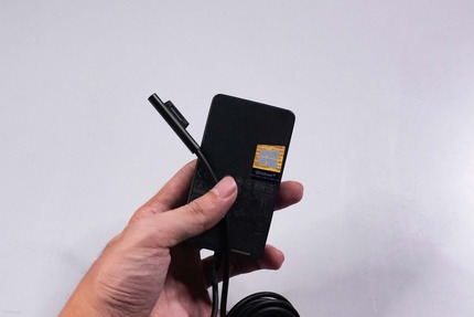 4435467_Tren_tay_surface_Pro_6_Tinhte_18