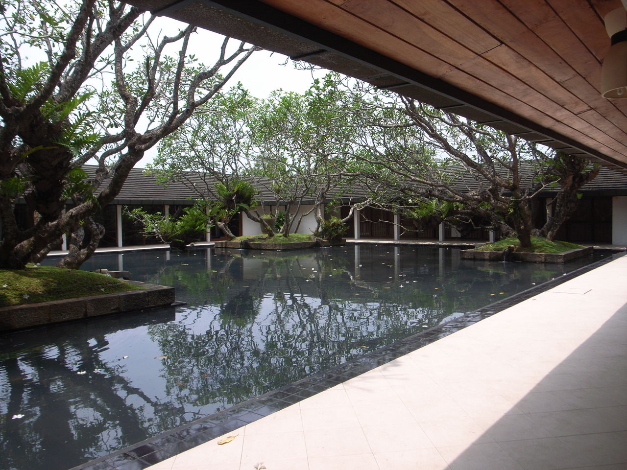 ジェフリー バワを訪ねて ３ アトリエ日記