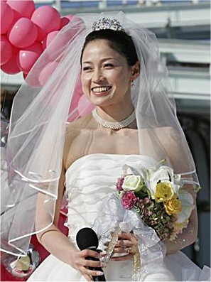 岡崎朋美 リンクで挙式 ファン前に 結婚記念滑走 ジーンズ ニュース トゥデイ Gene S News Today 岡崎朋美 リンクで挙式 ファン前に 結婚記念滑走 ジーンズ ニュース トゥデイ Gene S News Today