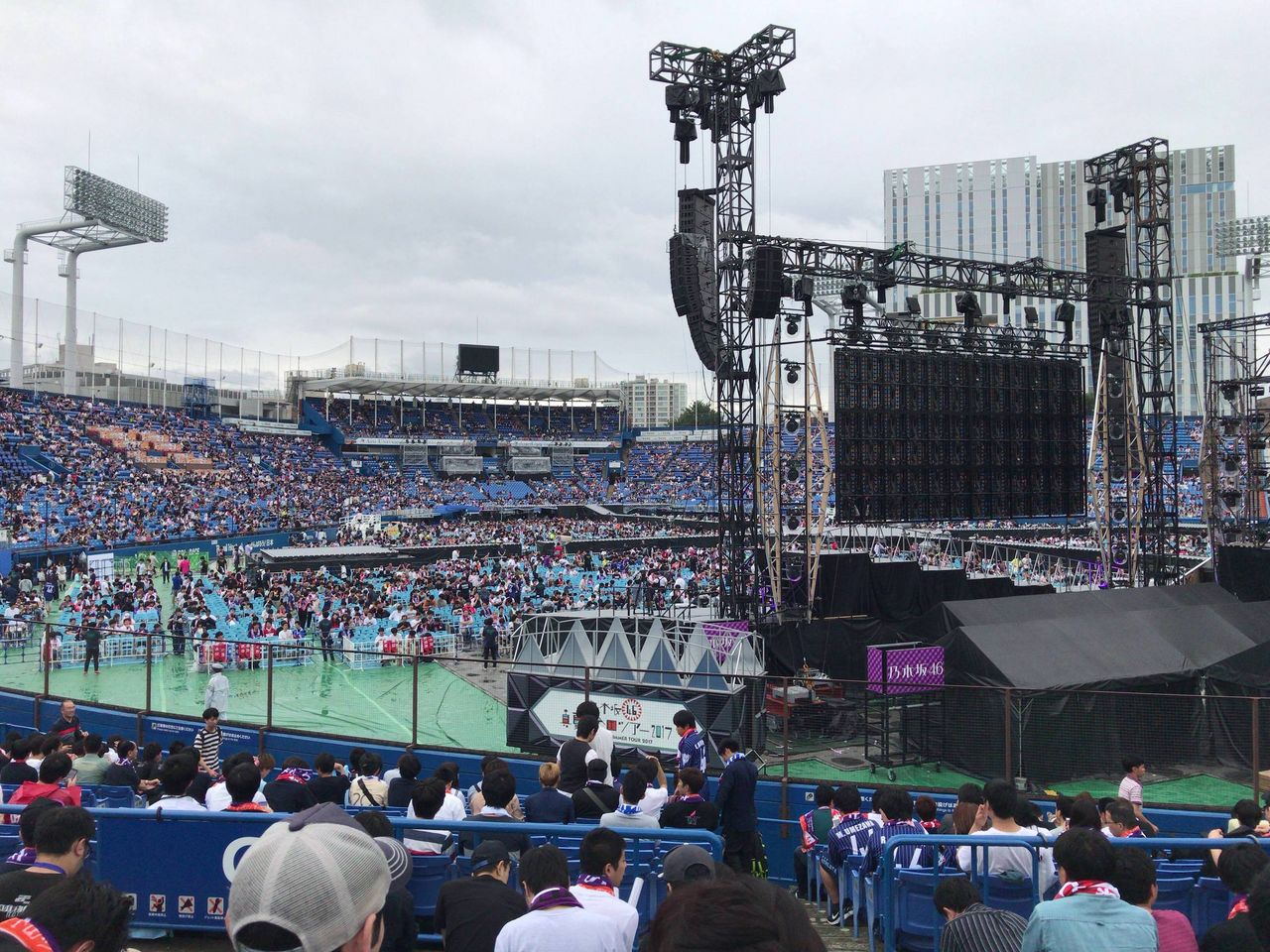 今日の乃木坂。 【乃木坂46】明治神宮野球場の見切れ席、ステージバック席の見え方 今日の乃木坂。 【乃木坂46】明治神宮野球場の見切れ席、ステージバック席の見え方