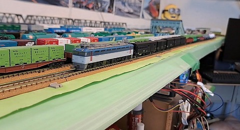 EF81 502牽引タンク車混成15両編成上り2 : 鉄道模型おもちゃ倶楽部