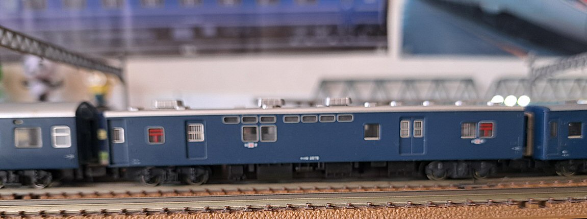 EF81牽引10系軽量客車8両編成の続きから : 鉄道模型おもちゃ倶楽部