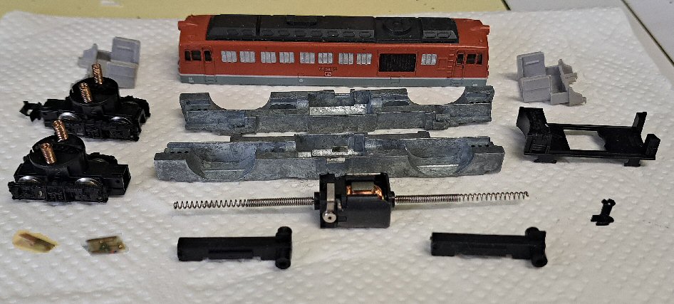 TOMIX DD54 2輌 DF50 1輌セット TOMIX DD54の分解整備と意外な発見 | 緩行線