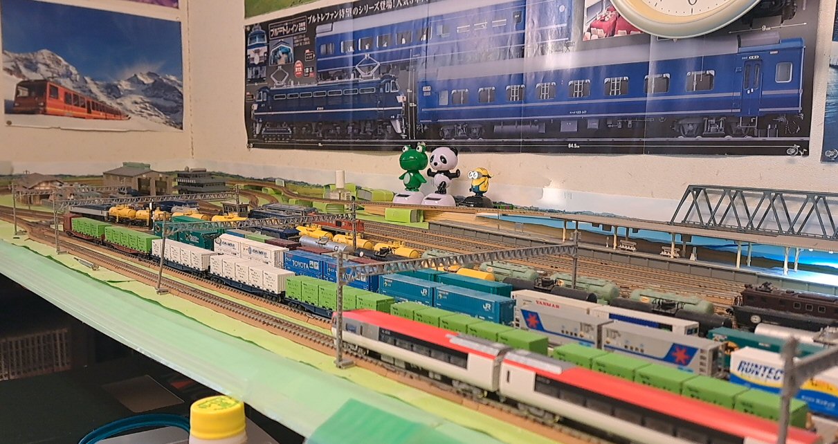 細長レイアウト毎日のルーティンから : 鉄道模型おもちゃ倶楽部