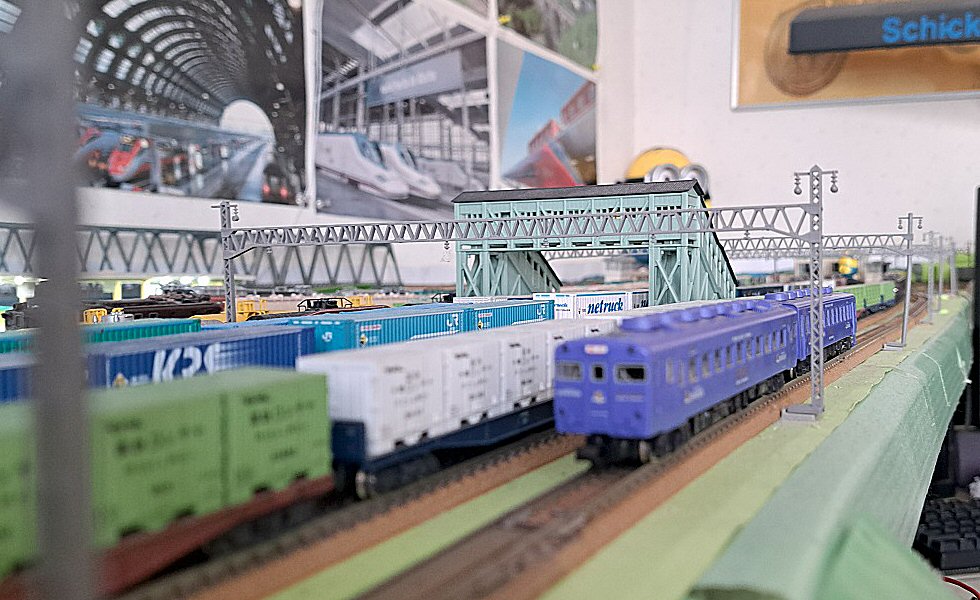 KATOキハ58／JR九州 新急行色 公式]鉄道模型(10-360キハ58系 JR九州 新急行色 2両セット)商品詳細