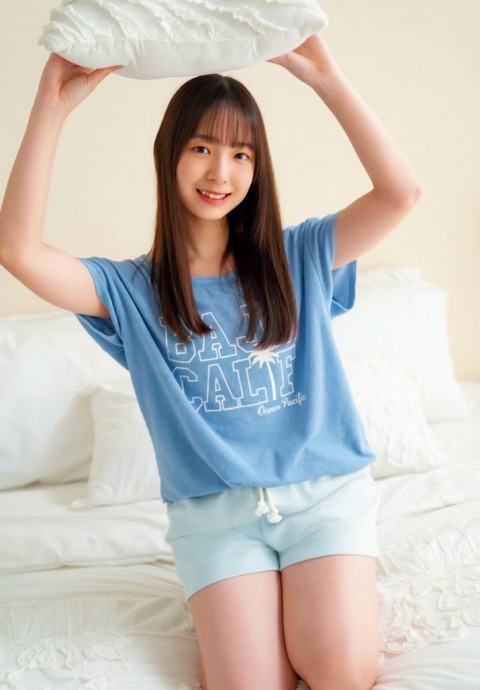 渡辺莉奈 太もも画像！美脚がたまらない！