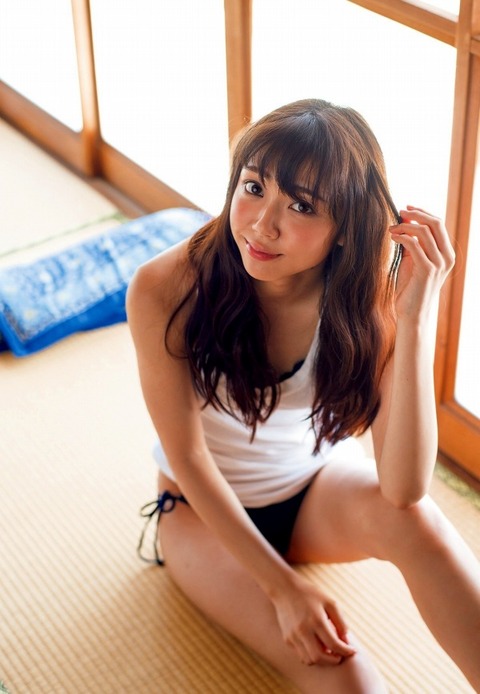 山谷花純 太もも画像！美脚がたまらない！