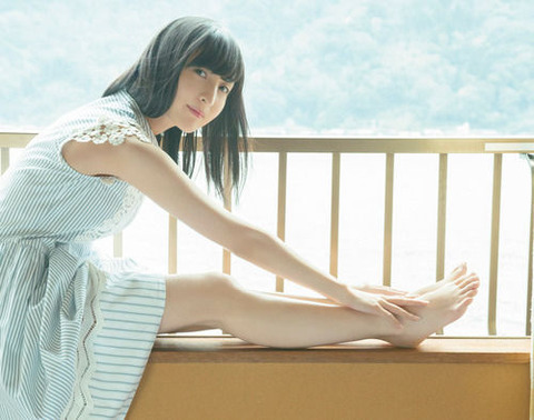 佐倉綾音 足裏・足指フェチ画像！裸足の美しさがたまらない！