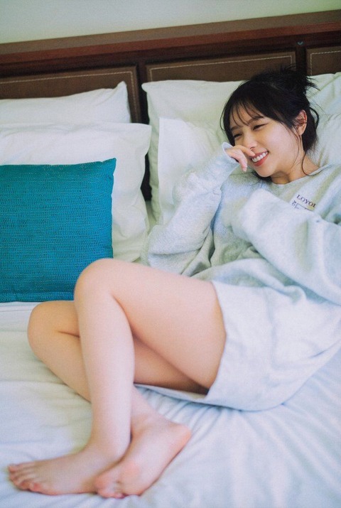 与田祐希 太もも画像！ムチムチがたまらない！