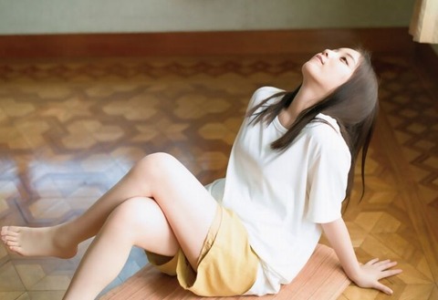与田祐希 太もも画像！ムチムチがたまらない！