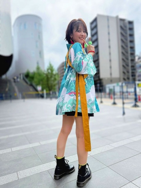 河出奈都美 太もも・パンスト画像！美脚がたまらない！