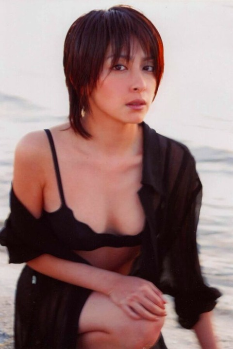奥菜恵 熟女水着グラビア画像！大人の美しさがたまらない！