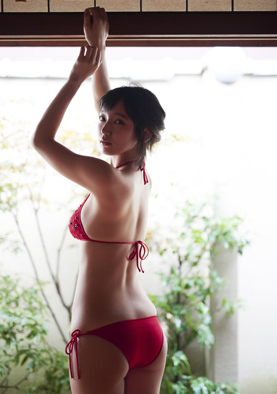 【妖艶】吉岡里帆の水着ショット！カウントダウングラビア