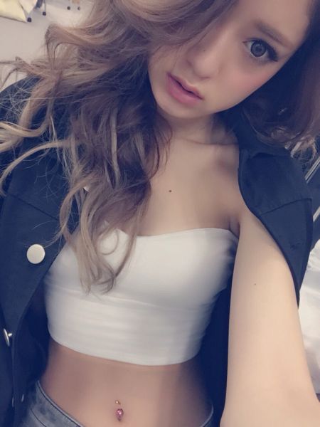【美ボディ】【ギャル】みちゃぱちゃんの無防備スレンダーボディーがたまらない♡グラビア