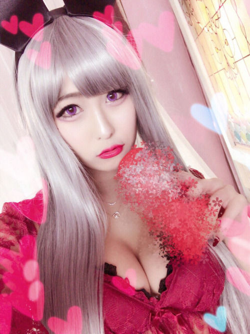 【美ボディ】【巨乳美少女】顔とおっぱい兼ね備えてるエロレイヤーの自撮りとか鉄板すぎるｗｗｗ