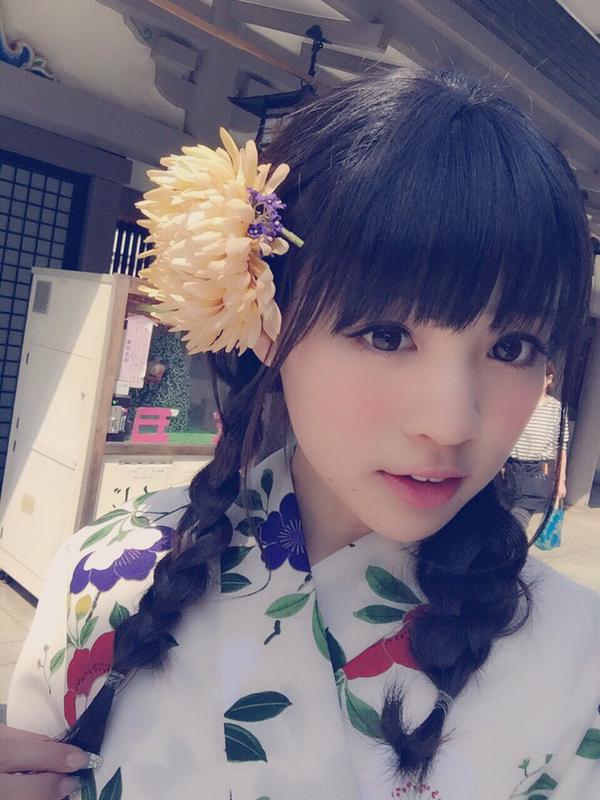 【S級美女】[キュート]【美少女】志田友美ちゃんのしなやか少女ボディがエロい水着グラビア！！
