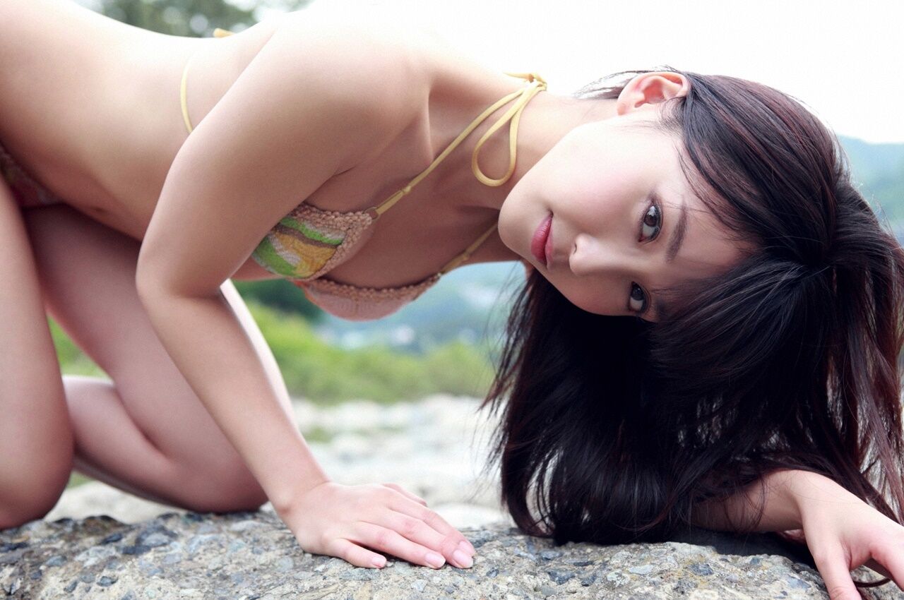 【極上ボディ】SSS級美女・吉木りさ グラビア水着画像「46枚」プライベートな表情を魅せる彼女がとっても艶やか