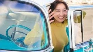 【動画】“令和最強のビキニ女神”榎原依那、“完全未発表カット”を公開　ニット着ててもわかる圧巻のボディライン..