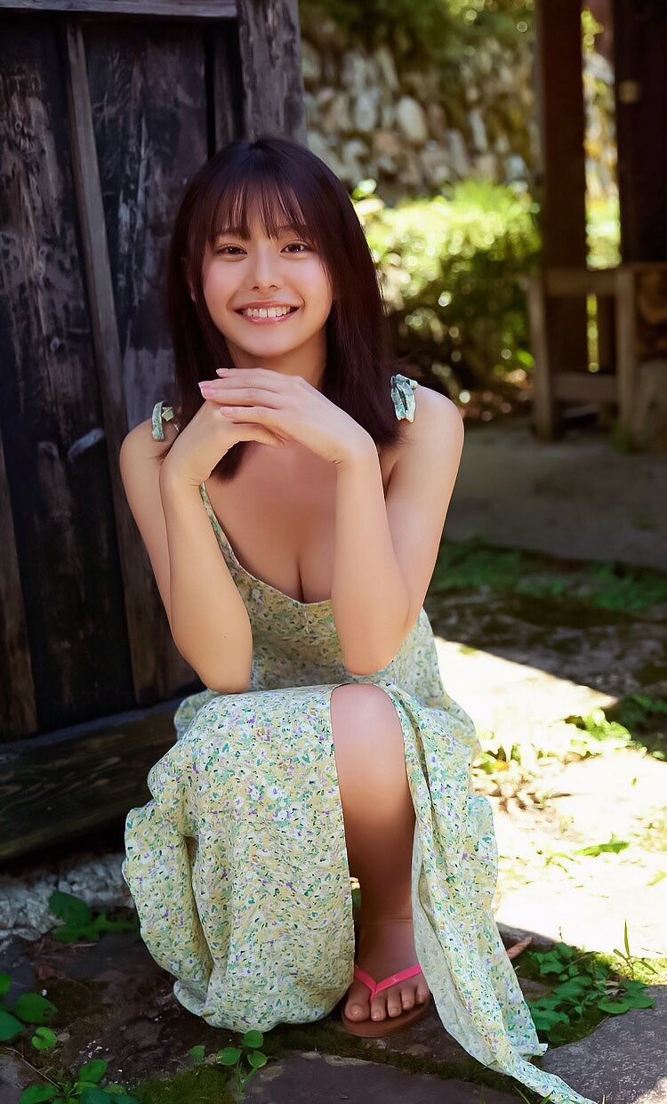【美女】めちゃめちゃ可愛い♪浅倉唯 やわらかオッパイと食い込みお尻