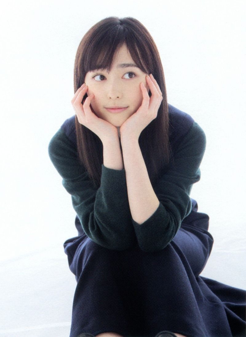 【ゴージャス】注目女優 福原遥 水着・キングダムコスプレ画像