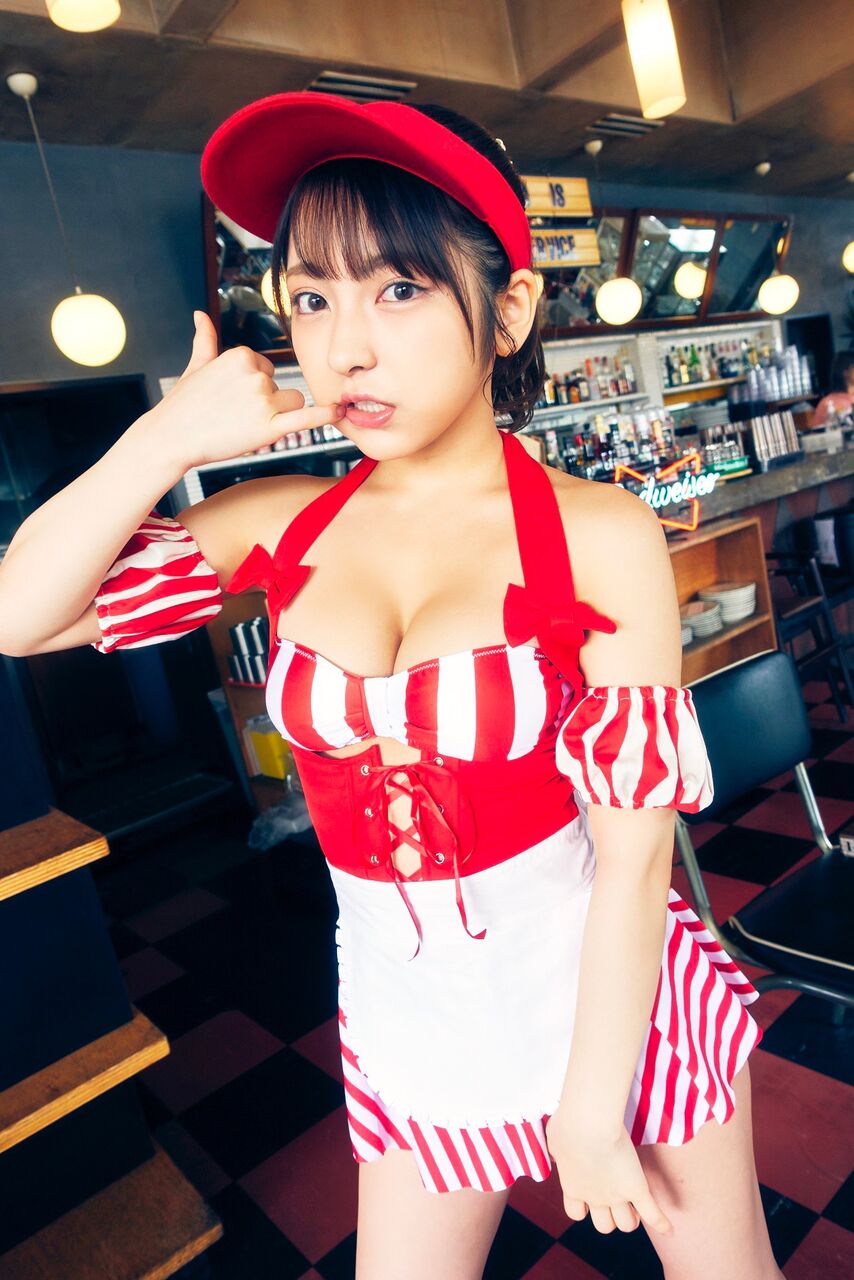 【極上ボディ】十味が『スピリッツ』表紙に、完璧ボディーのガーリーアザーカットが公開【写真7点】スリーサイズ