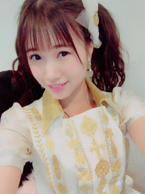 【極上ボディ】[セクシー]HKTの巨乳娘・朝長美桜ちゃんの水着グラビア＆自撮り画像！スリーサイズ