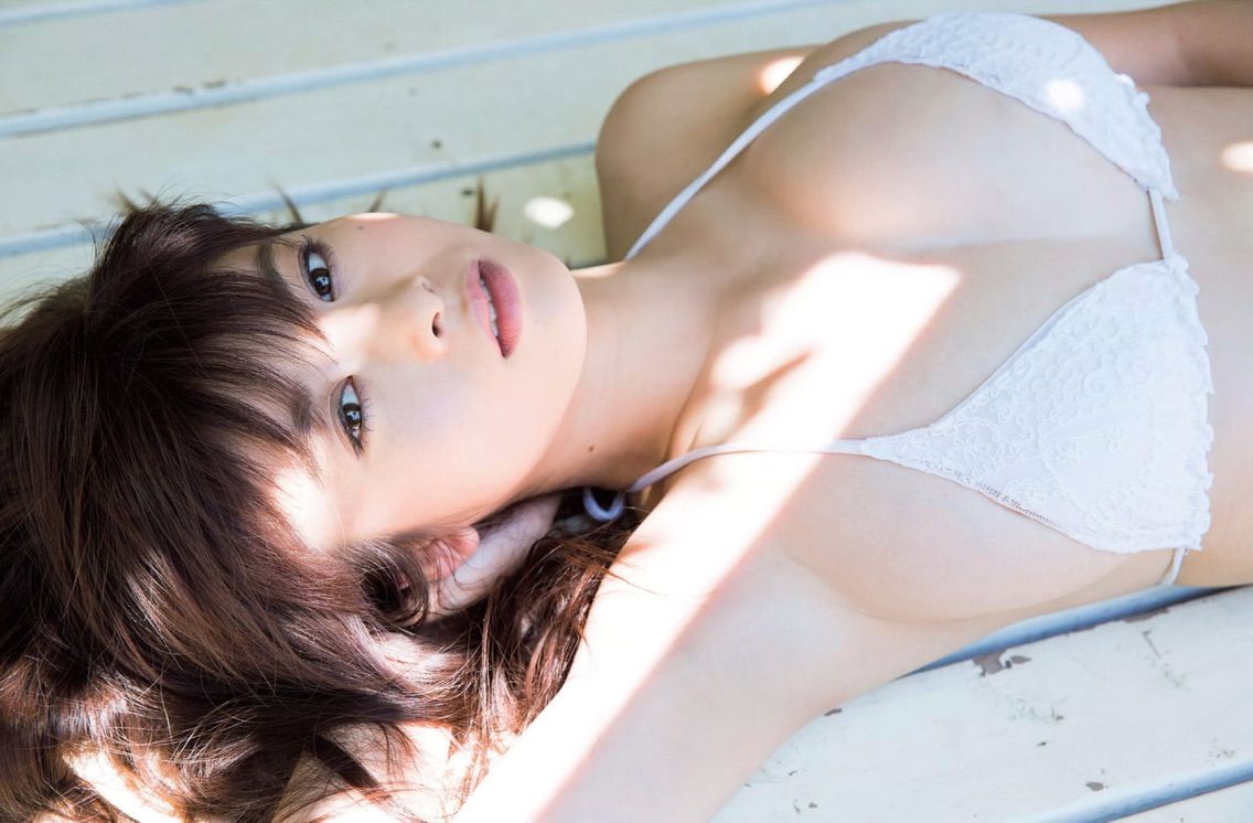【SEXY】馬場ふみか。真っ赤なビキニ水着画像集