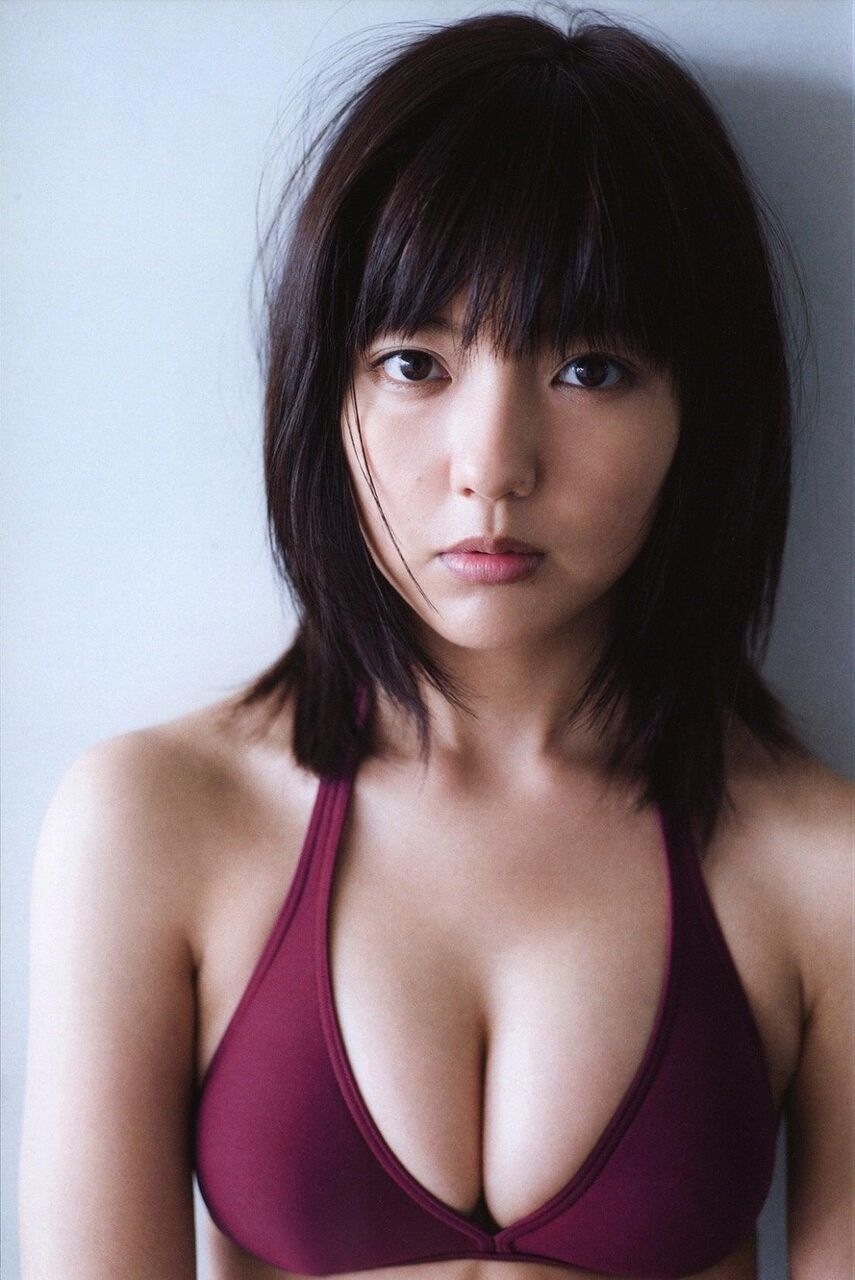 【セクシーボディ】真野恵里菜グラビア