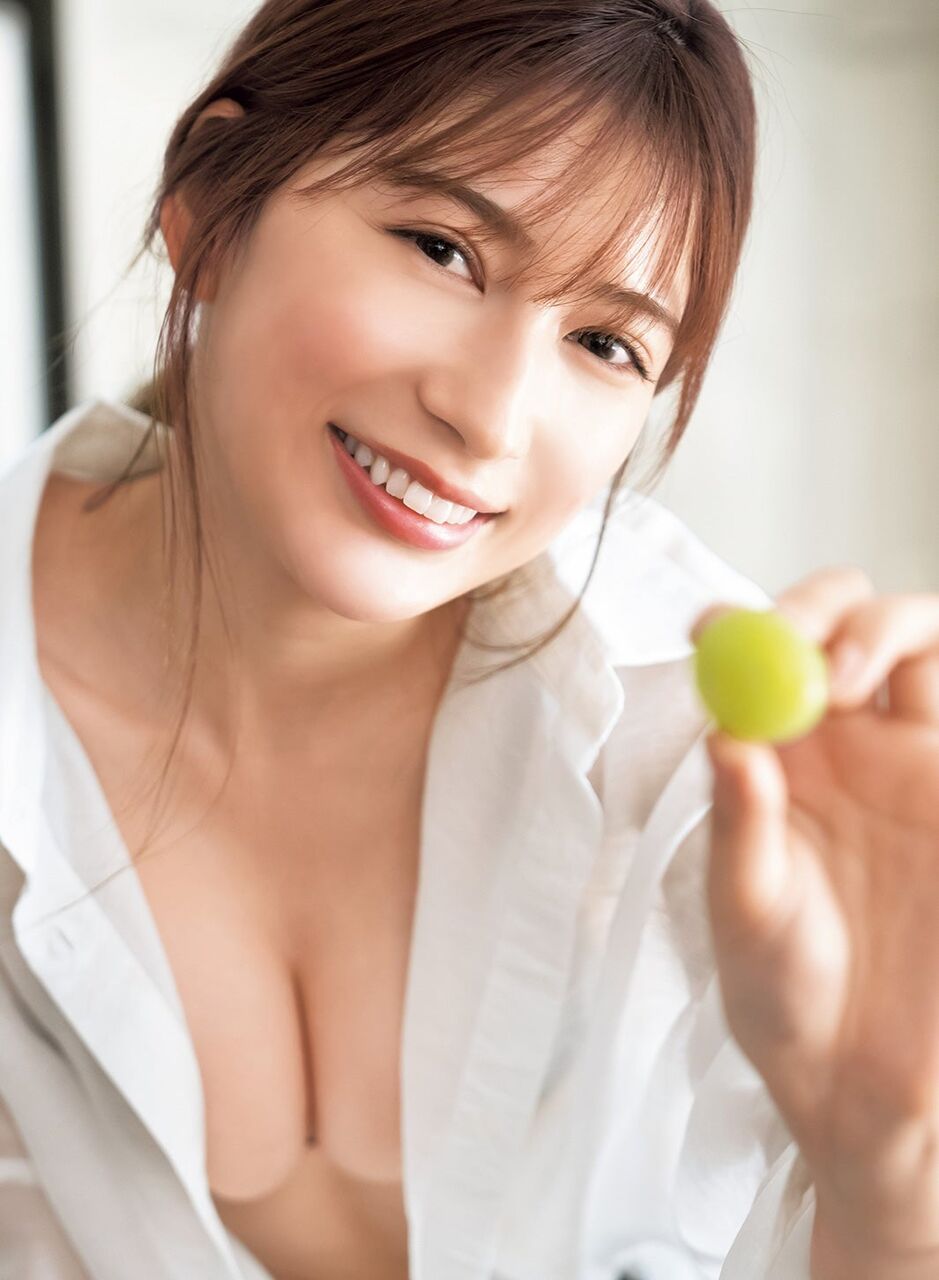 【美女】雪平莉左、美ヒップ強調のグラマラスボディ披露・SSS級美女
