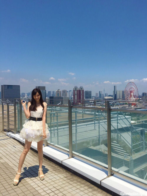 【S級美女】【SSS級美女】清潔感↑↑な美脚美人！横山ルリカのグラビア＆自画撮り画像www