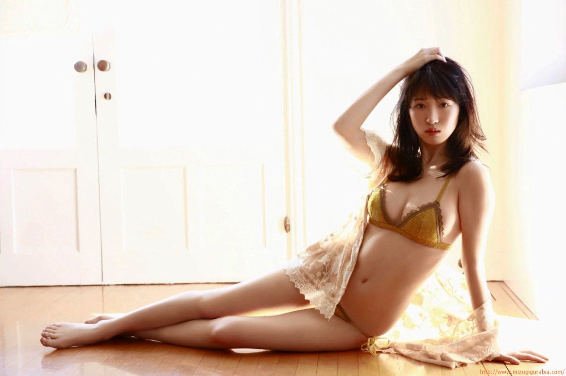 【可愛いね】S級美少女・日比美思 グラビア水着画像「54枚」 注目女優が 「恥じらいSEXY」 に挑戦 10代最後にグラビアデビュー!