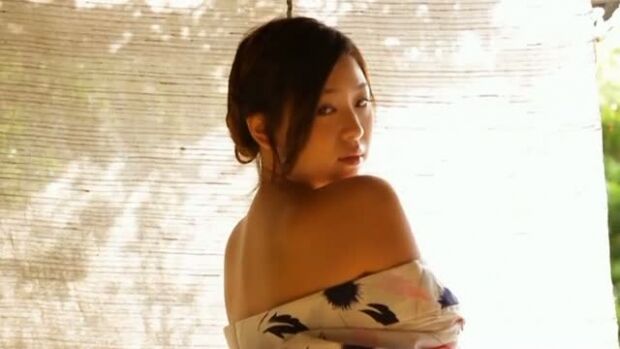 【S級美女】[セクシー]佐山彩香 温泉で2人っきりグラビア