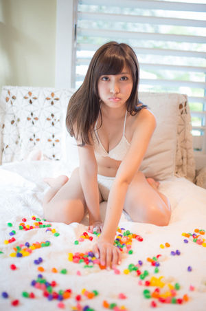 【S級美女】佐野ひなこの可愛いビキニ水着画像まとめスリーサイズ