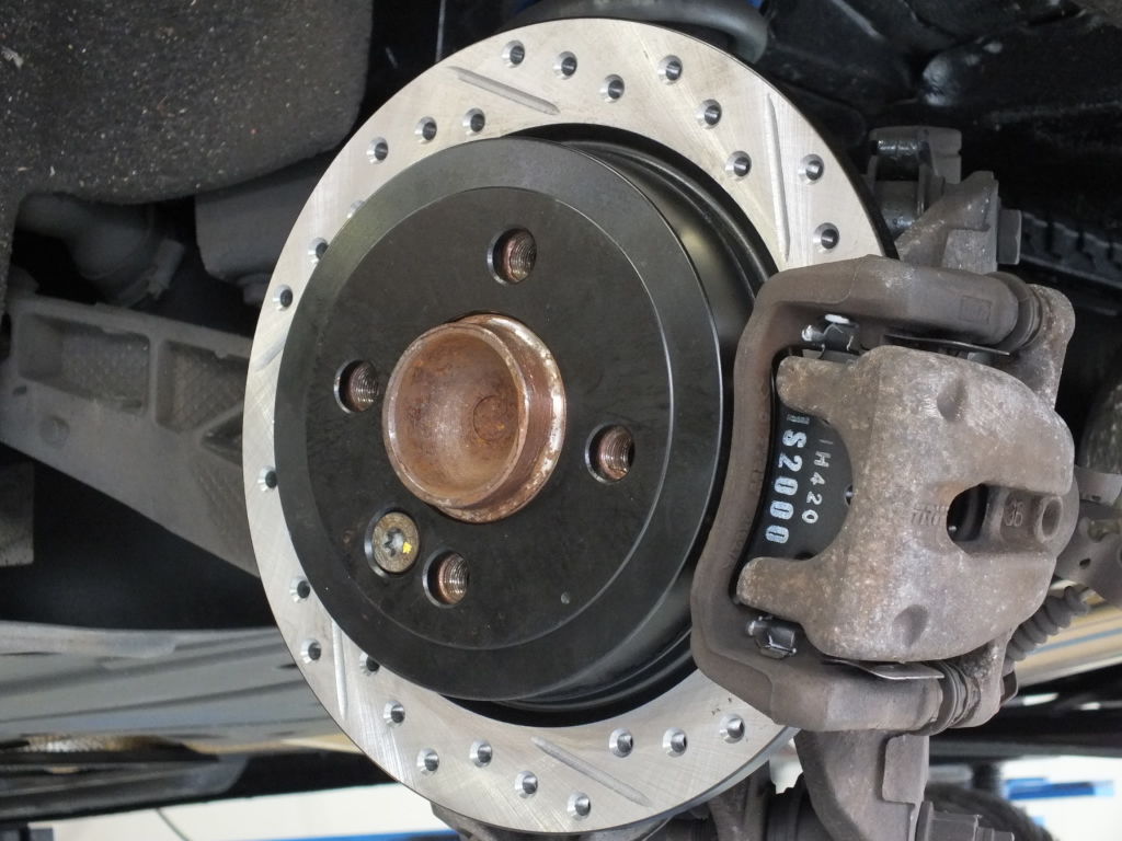 イシカワエンジニアリング スタッフブログMINI R56 Cooper S × iSWEEP Brake Pad + NM Brake Disc