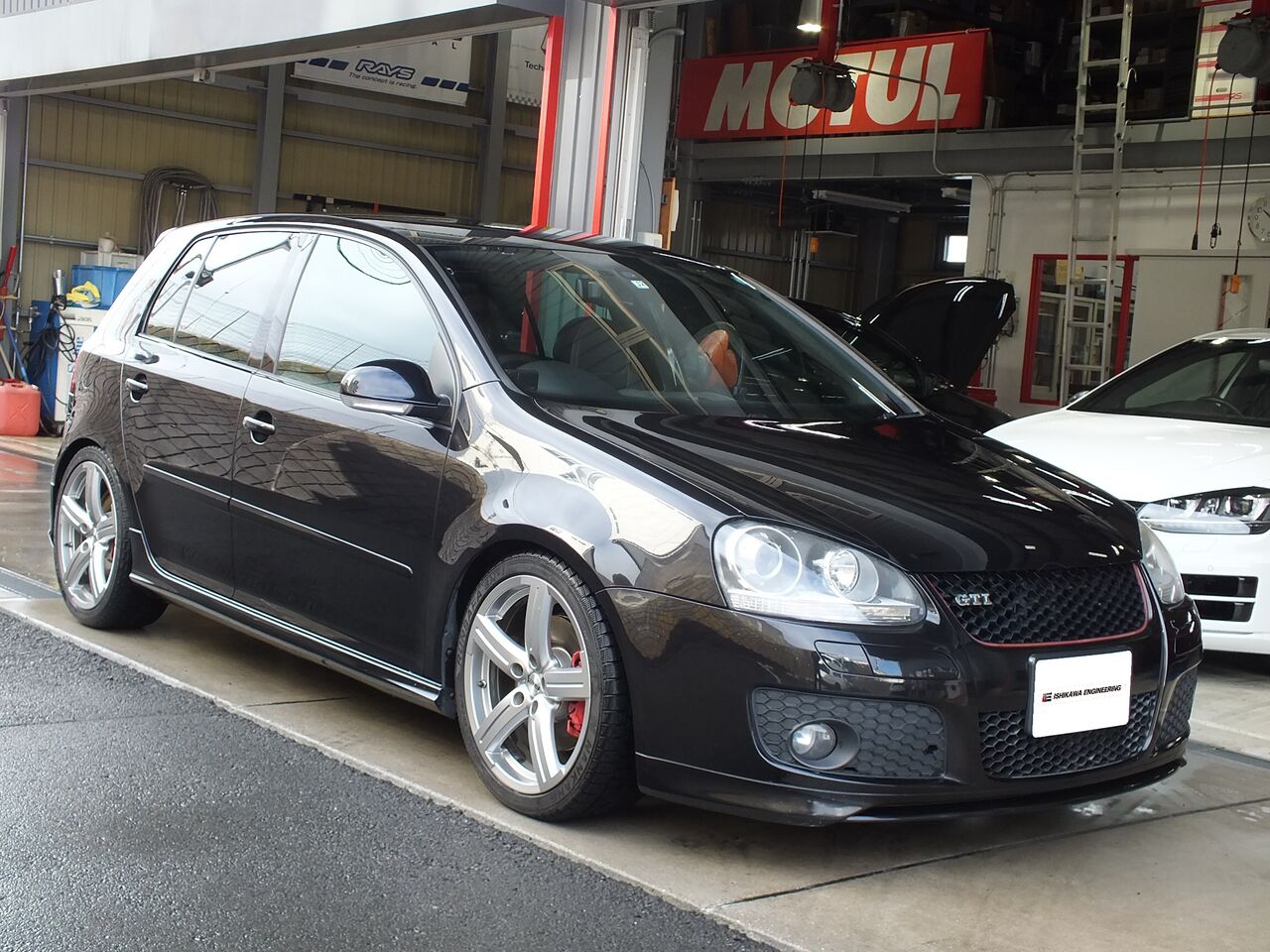 VW GOLF5 GTI PIRELLI × Voomeran リアスポイラー + NEUSPEED Ex 