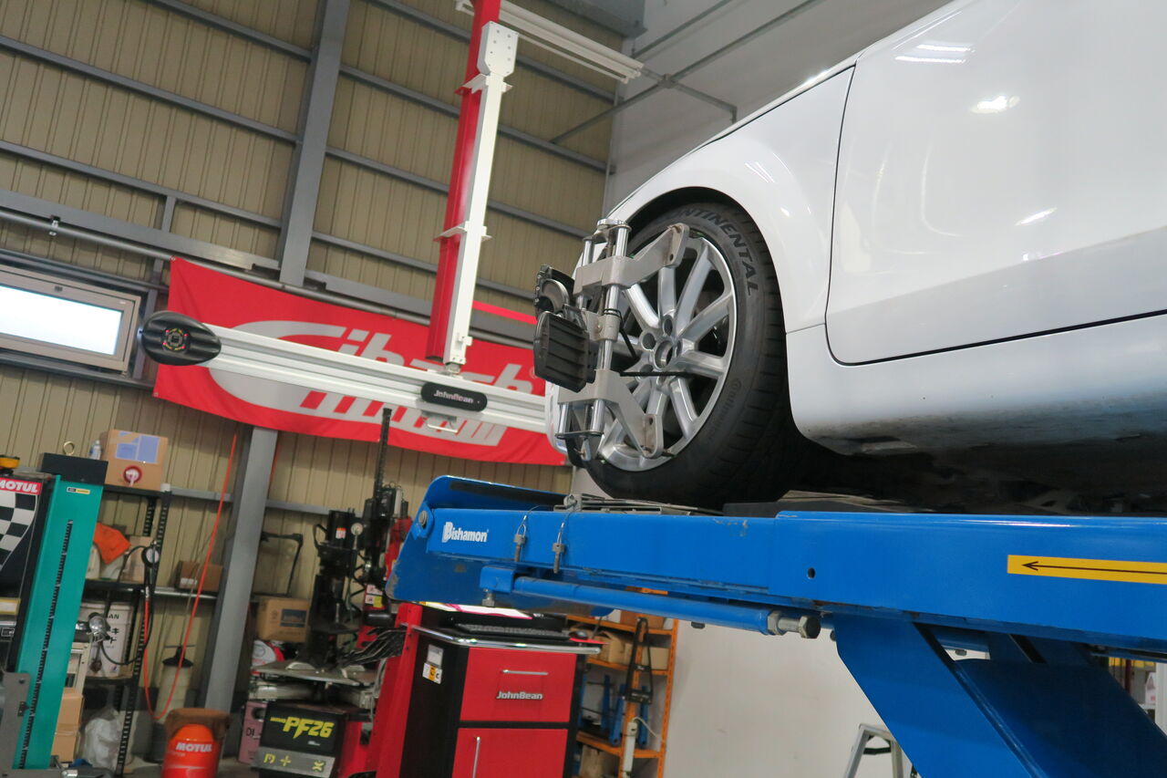 AUDI TT (8J) 2.0 TFSI Quattro × ST車高調 XA : イシカワ AUDI TT (8J) 2.0 TFSI Quattro × ST車高調 XA : イシカワ