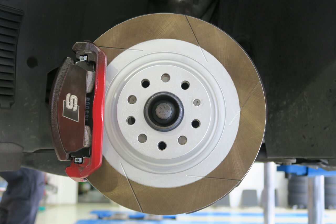 AUDI S3 (8V) Sedan × iSWEEP Brake Pad IS1500 & DIXCEL SD