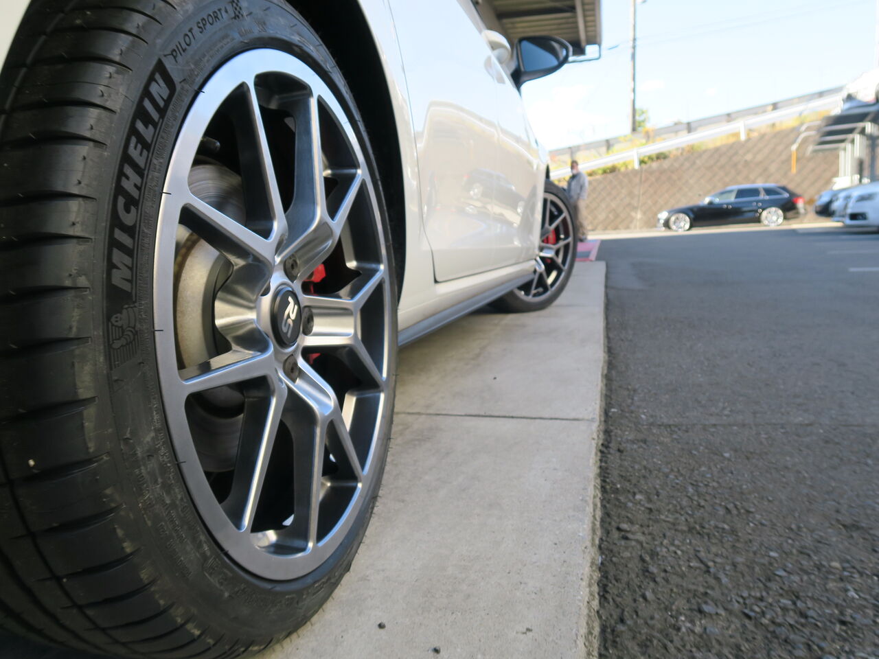 VW GOLF7.5 GTI Performance × NEUSPEED RSe10 18×8.0J+45 Hyper