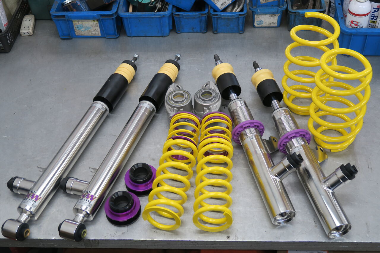 13 車＆バイク H&R 28625-2 Audi Q4 e-tron サスペンション