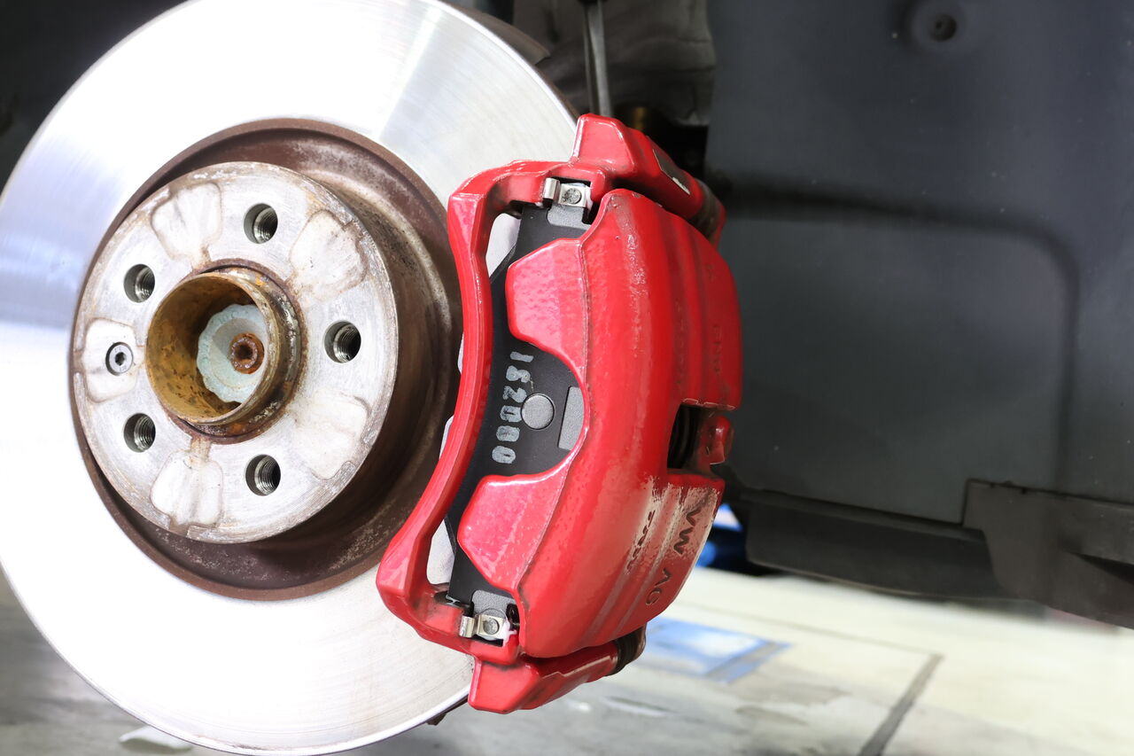 VW POLO (AW) GTI × 車検整備 + iSWEEP Brake Pad IS2000 : イシカワ