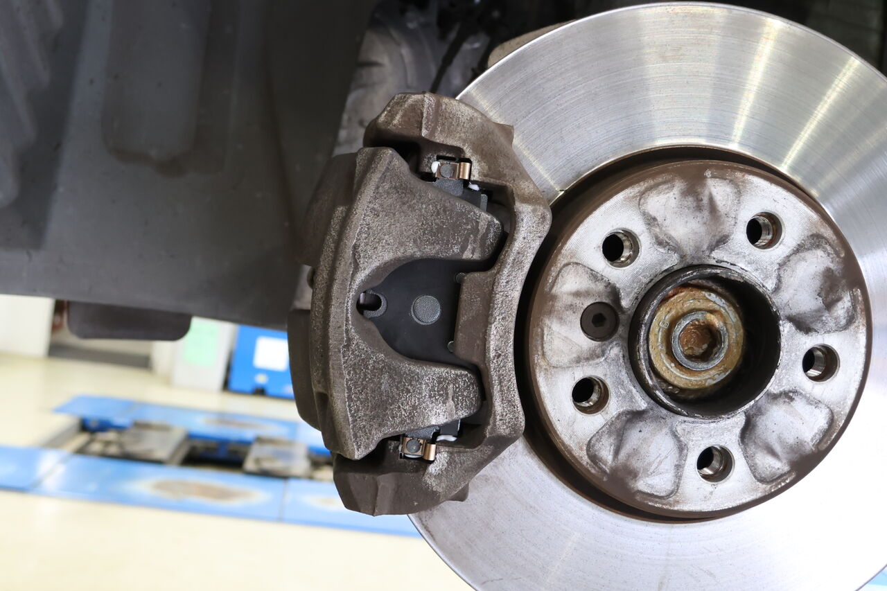 MINI F60 Cooper D ALL4 × iSWEEP Brake Pad IS1500 : イシカワ