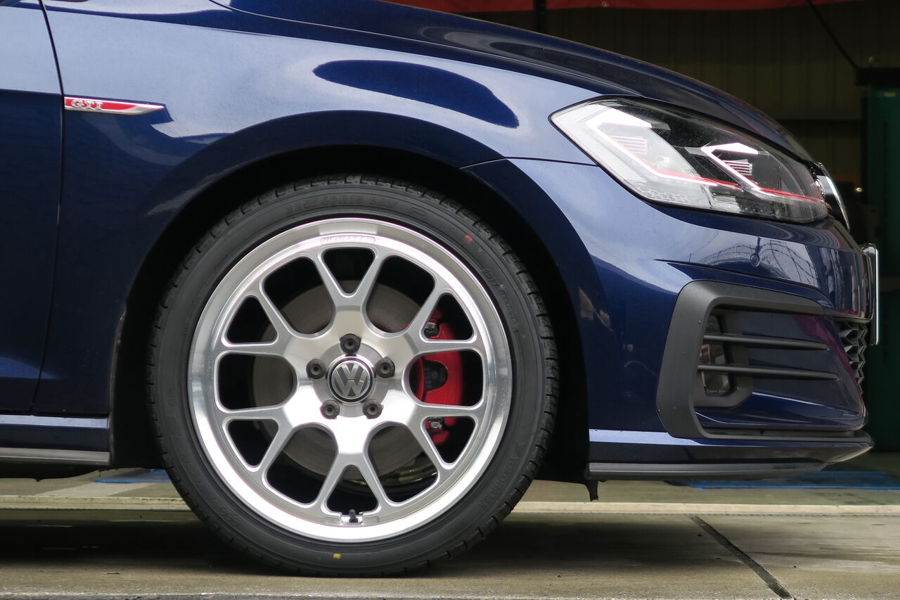 GOLF7.5 GTI × NEUSPEED RSe122 Wheel & iSWEEP Brake Pad GOLF7.5 GTI × NEUSPEED RSe122 Wheel & iSWEEP Brake Pad